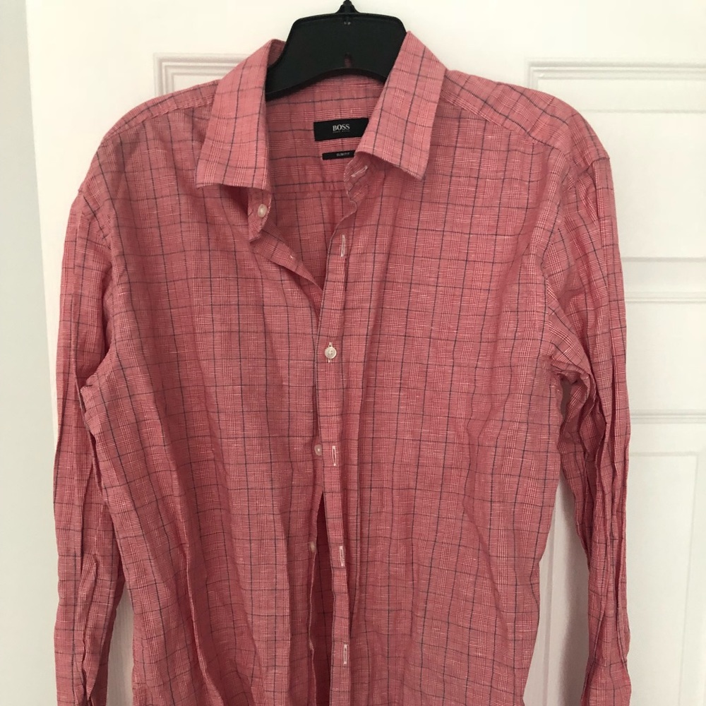 Hugo Boss men’s dress shirt.